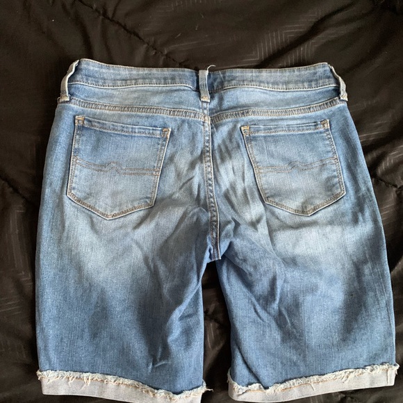 Arizona Shorts - Picture 7 of 9